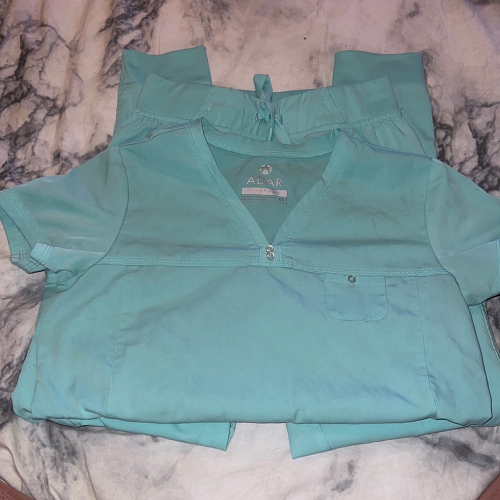 ADAR Scrub Set